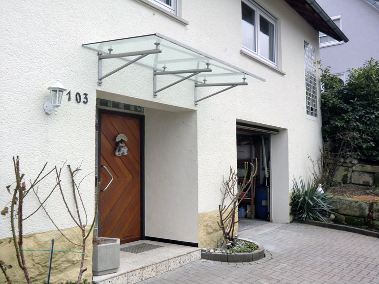 Vordächer aus Glas aus Ihrer Frankfurter Glaserei Bischofer