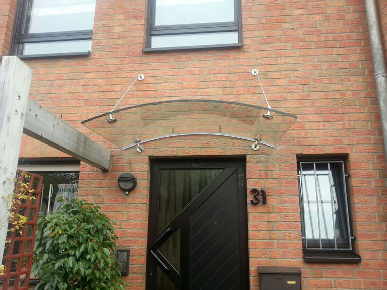 Moderne Glas-Vordächer aus Ihrer Glaserei in Frankfurt